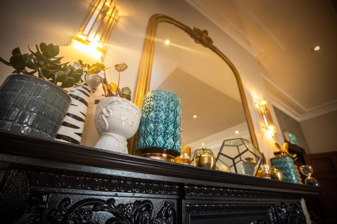 Rowton Hall Hotel And Spa Chester Dış mekan fotoğraf
