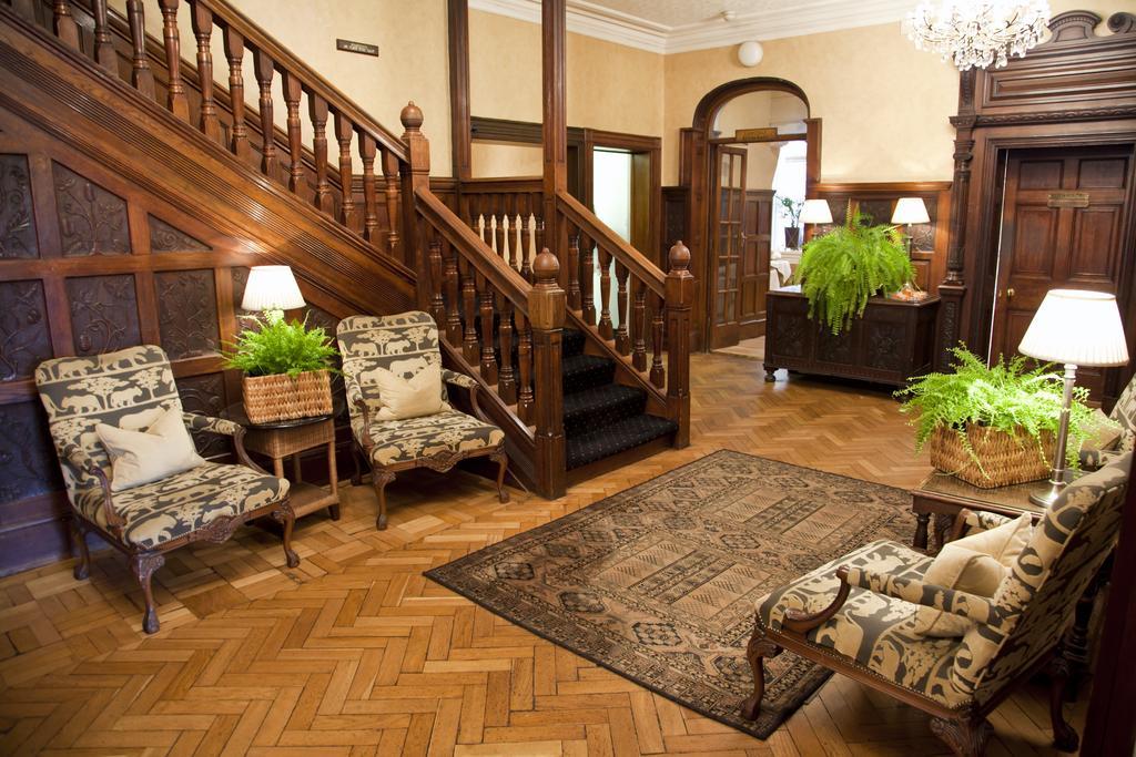 Rowton Hall Hotel And Spa Chester Dış mekan fotoğraf